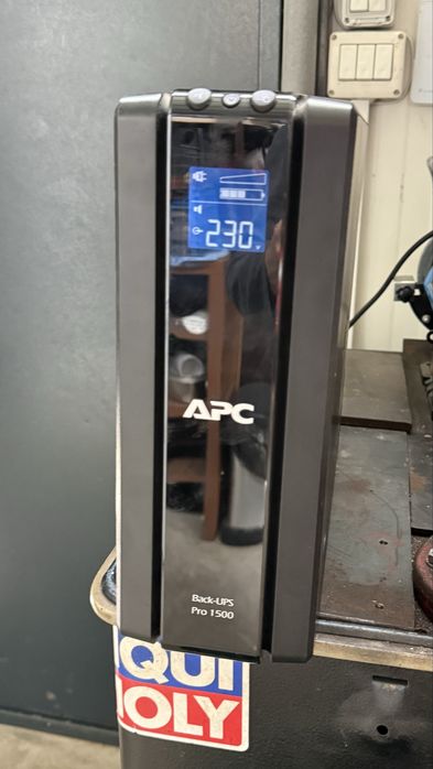 Ups Apc Pro 1500 cu Acumulatori Noi