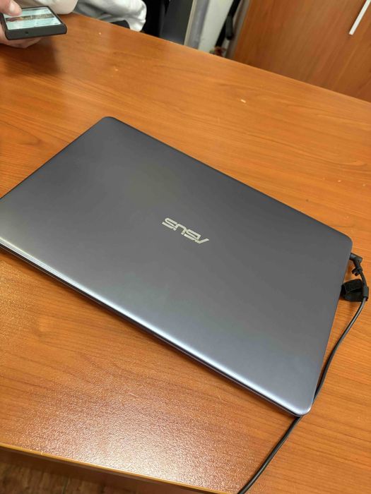 Лаптоп Asus S 510
