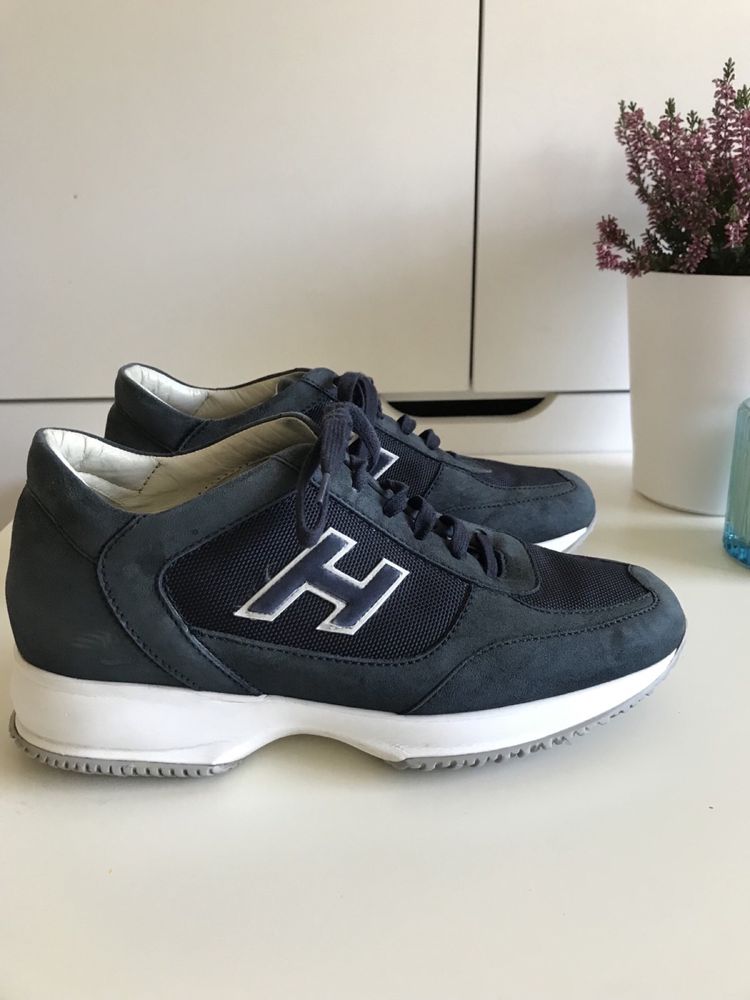 Сникърси HOGAN……