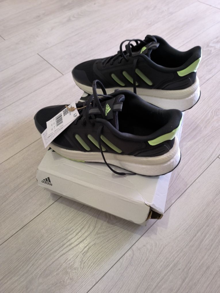 Adidas 45.5  ID0423