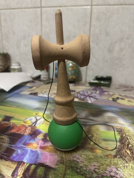 Kendama Krom Pop Verde Inchis