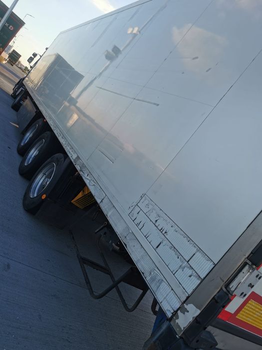 Vamd urgent Duba frig Krone  2009 agregat Carrier 1850