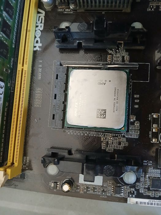 Procesor AMD Ryzen FX+ cooler Amd