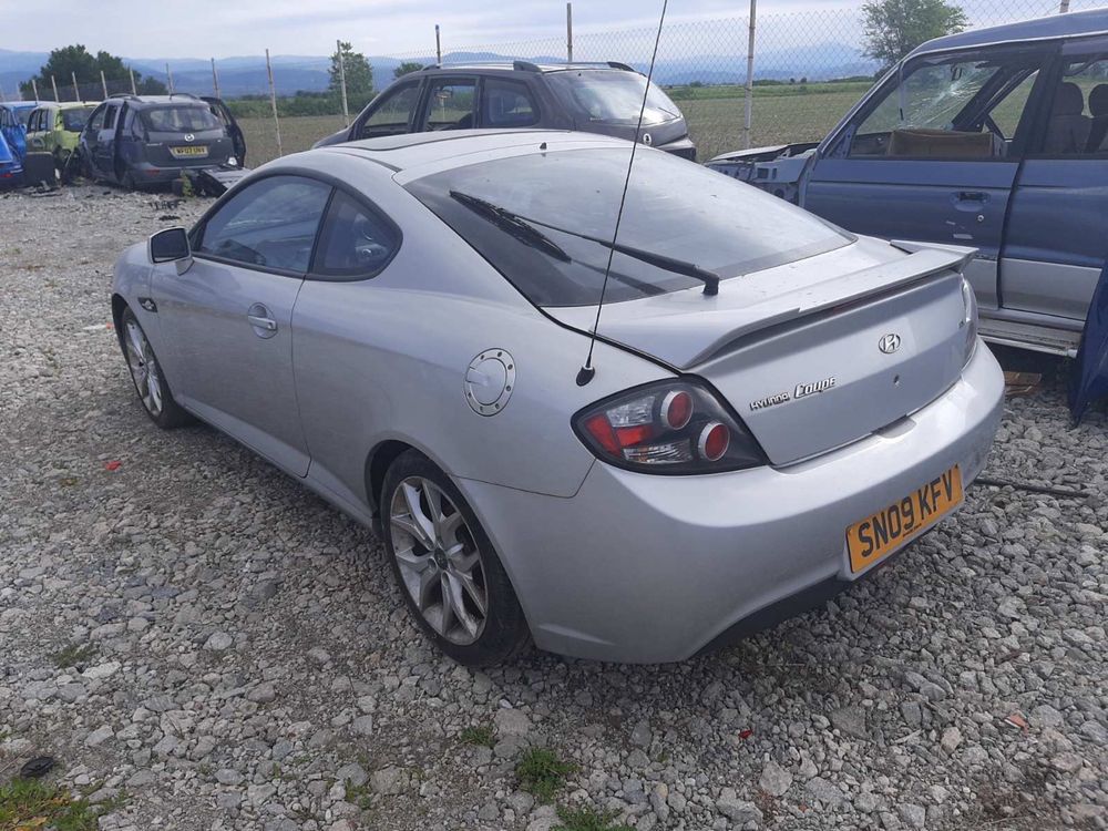 За Части Hyundai Coupe 1.6 2011 г