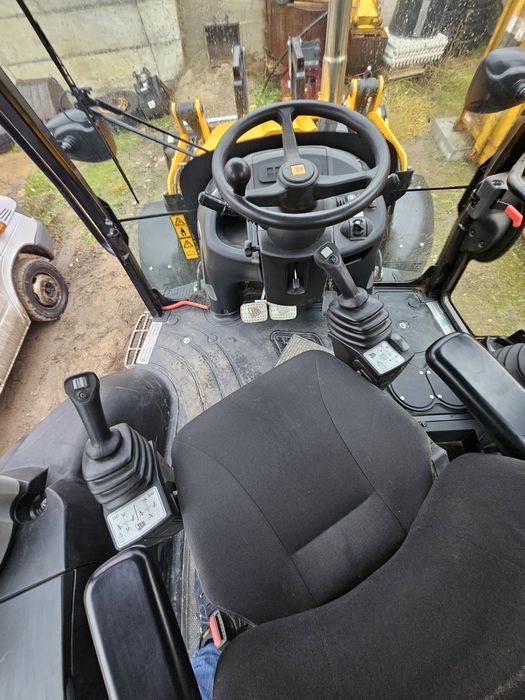 JCB 3CX 2021 93 CP ca nou 377 ore