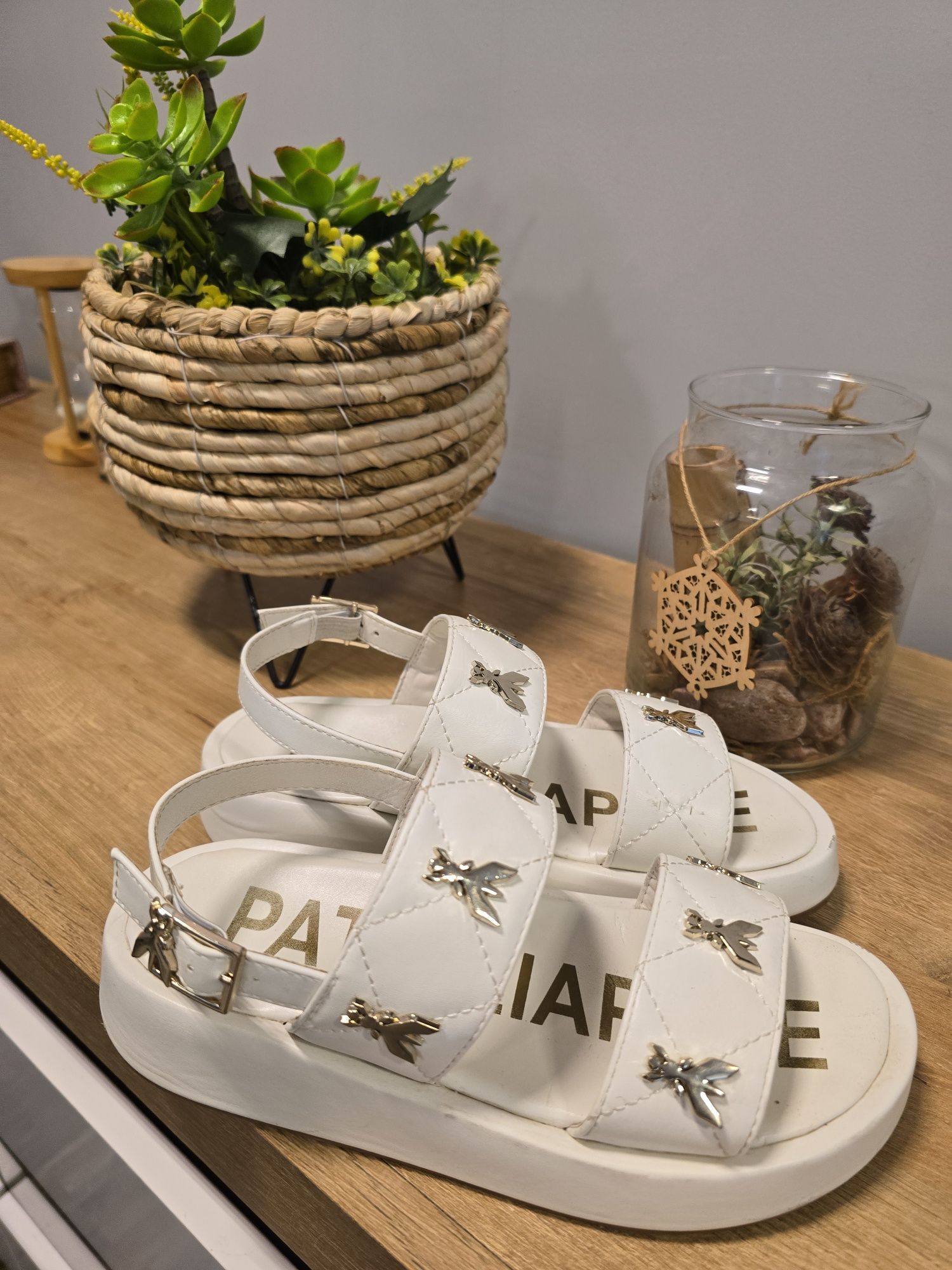 Сандали и обувки 36 и 37 номер dior ,liu jo,UGG ,patrizia pepe