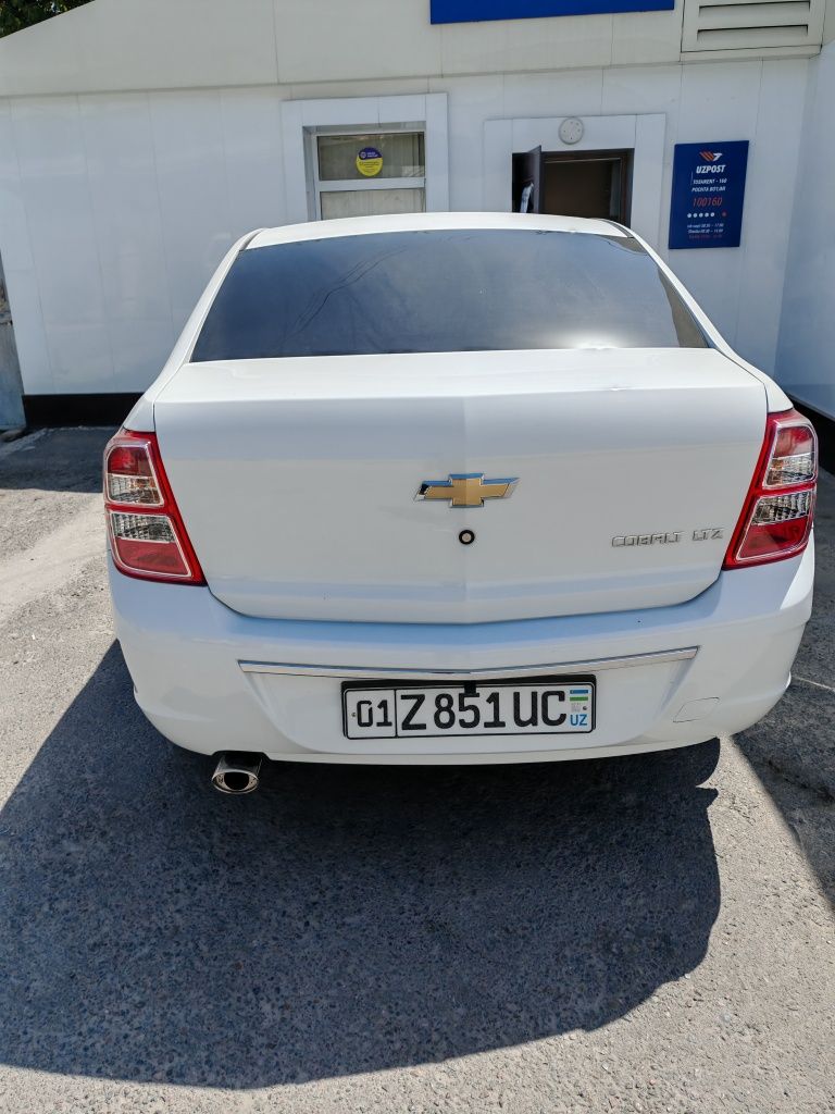 Alo holatda polik bor balon yaxshi mashina toza kiraskasi