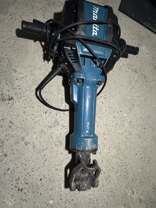 Demolator electric makita HM 1802