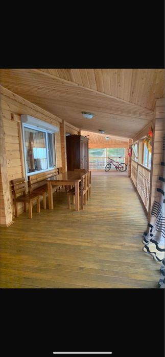 Стол из натурального дерева на 6 персон