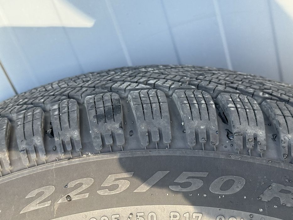 Jante aliaj BMW Seria 3 cauciucuri iarna Pirelli Cinturato 225/50/R17