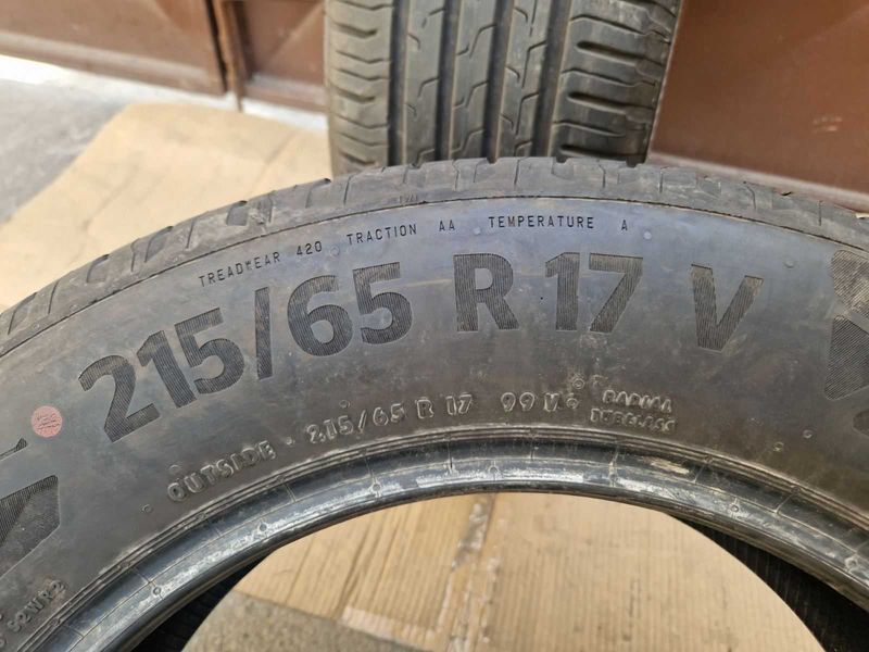 2 Continental R17 215/65
летни гуми
DOT2022
