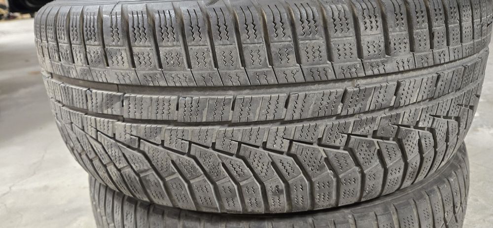 2бр. зимни гуми 215/55/17 Hankook