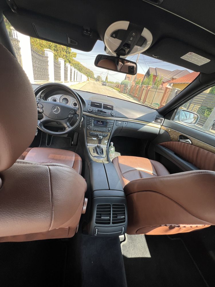 Mercedes E320 w211