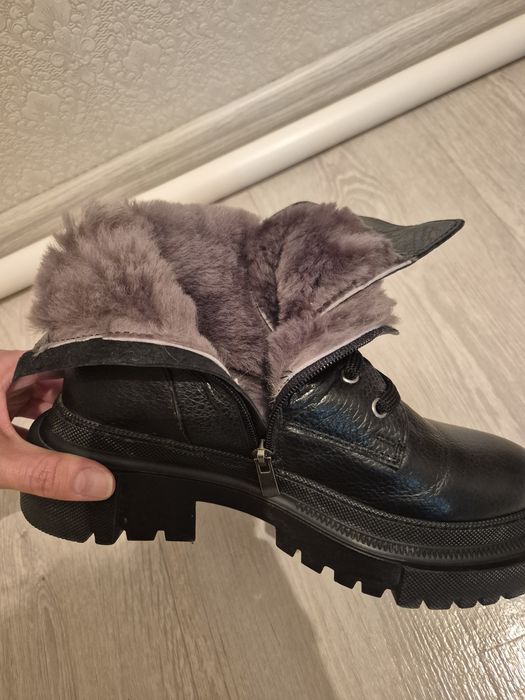 Продам ботинки зимние 38 р