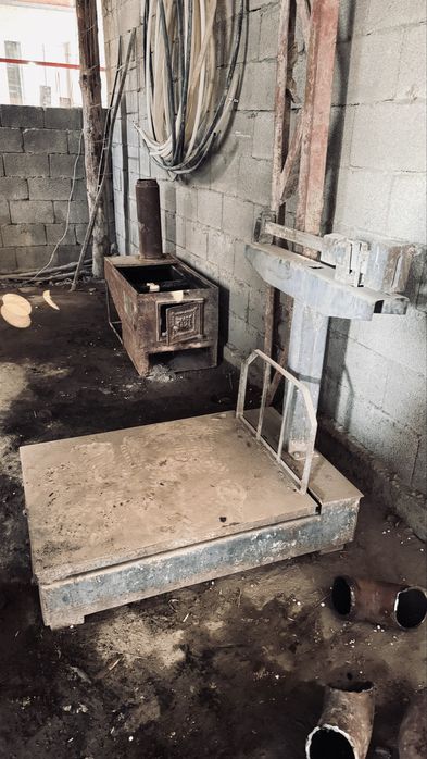 таразы сатылады (продается весы)