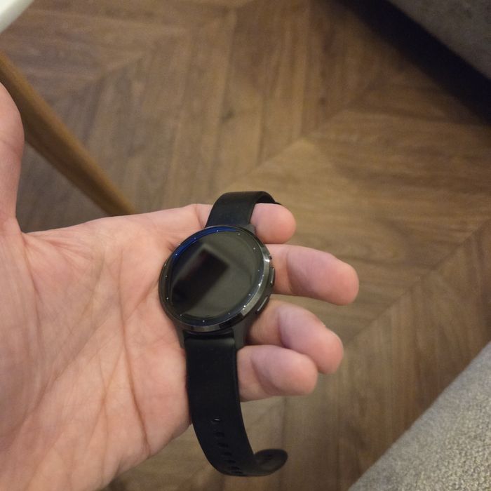 Продавам часовник Garmin Venu 3S
