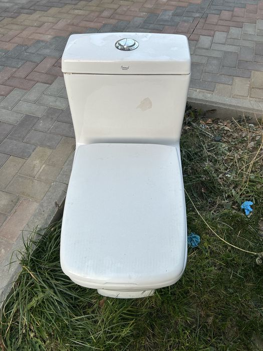 Унитаз  бу в отличном состоянии.