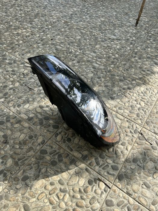 Faruri xenon volvo s40