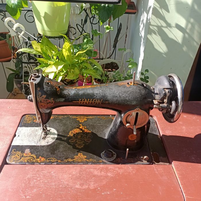 Mașină de cusut funcțională