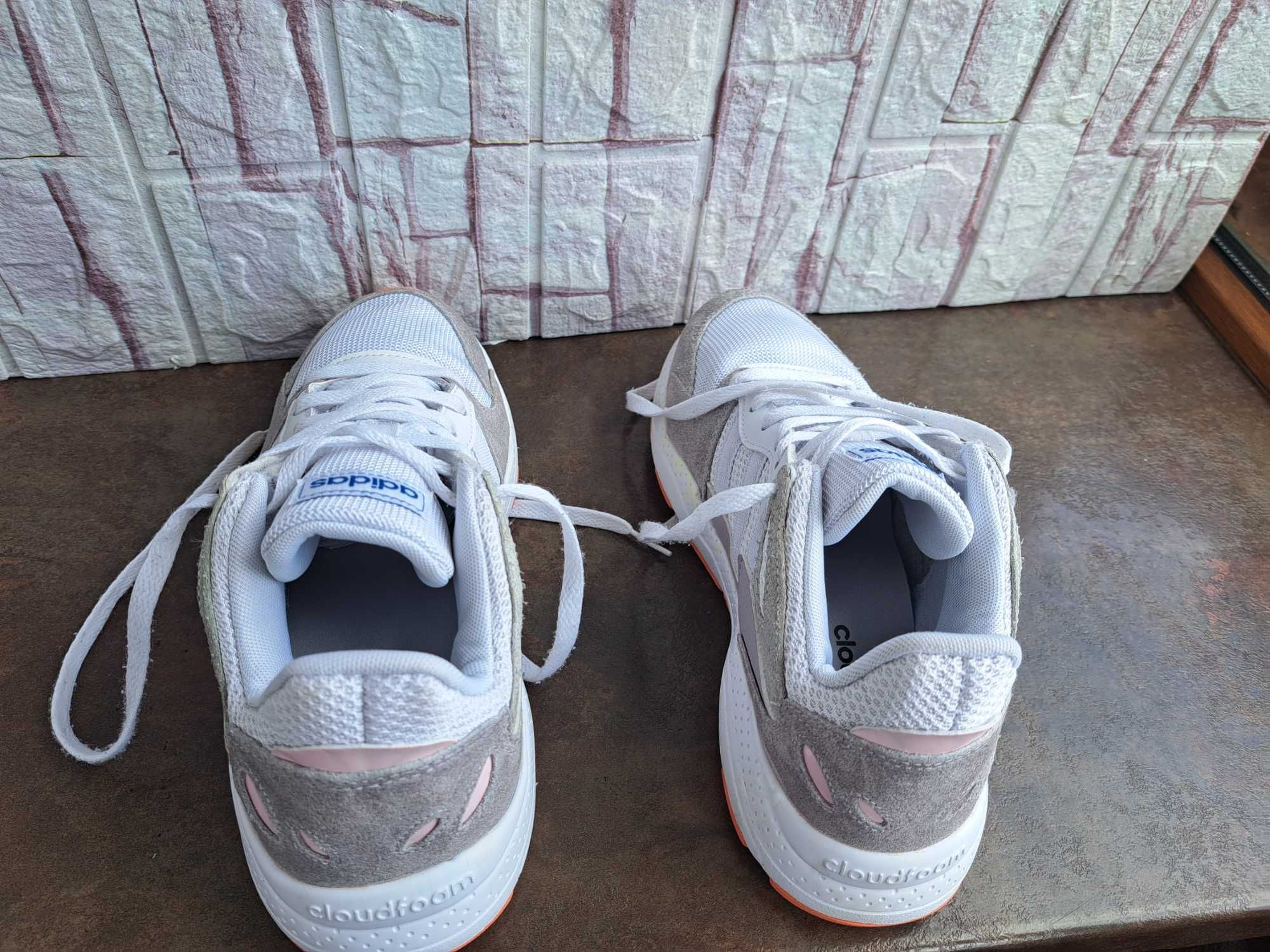 дамски маратонки,спортни обувки,кецове,Adidas,39,5,адидас