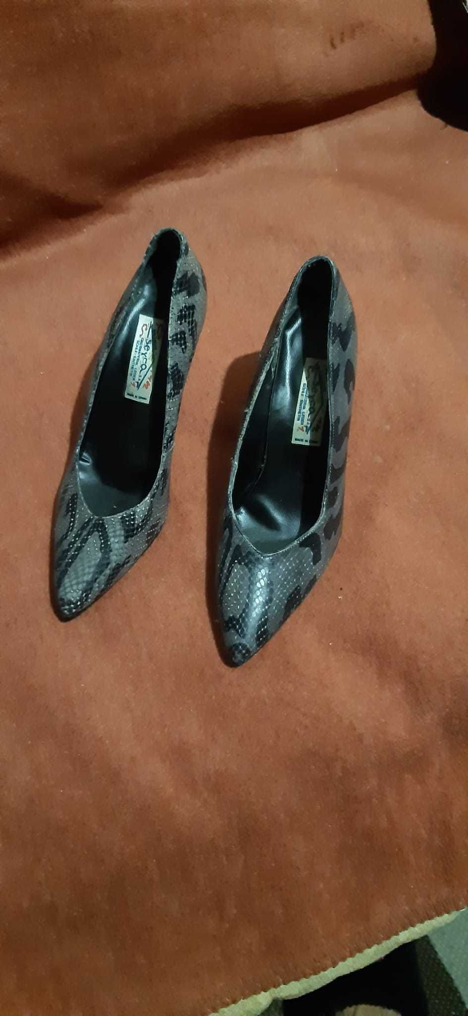 Pantofi eleganti