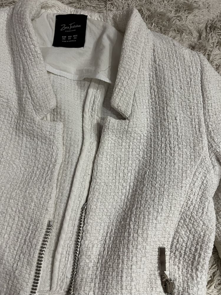 Дамско сако ZARA xs -20 лв