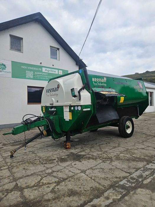 Remorca malaxor de furaje Keenan MechFiber 320