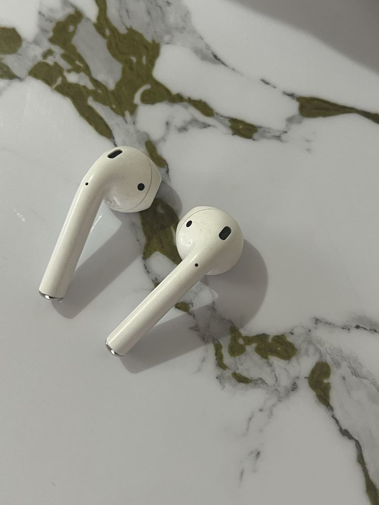 airpods 1 поколение