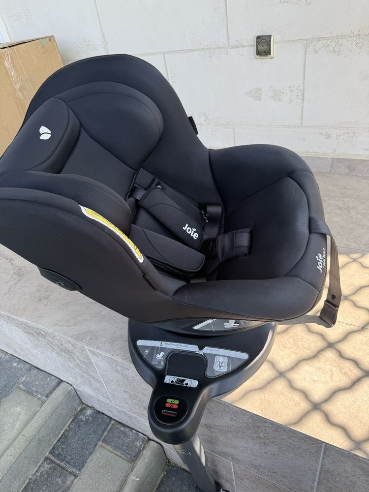 Scaunul auto I-Spin Safe R cu isofix rotativ