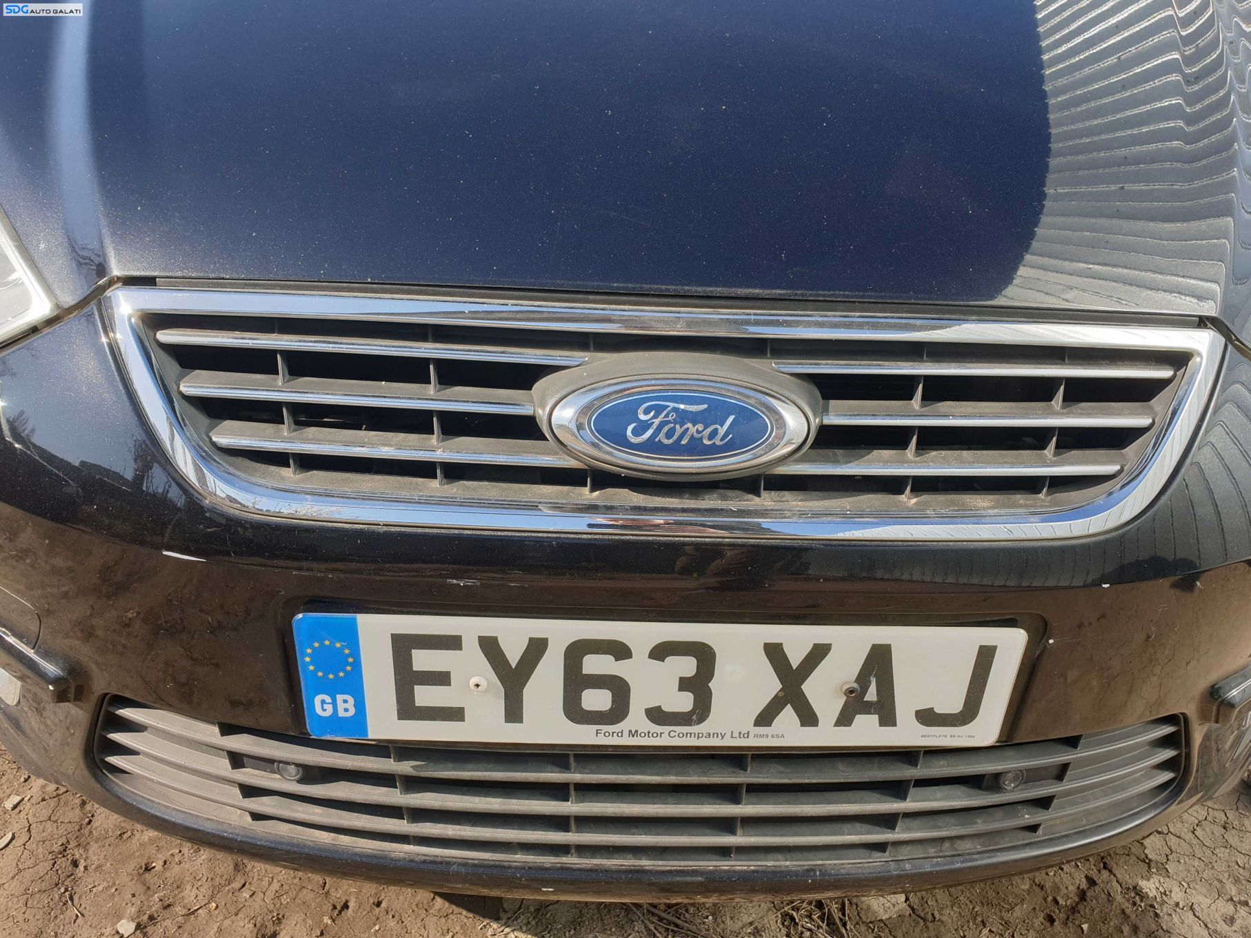 Bara Spoiler Fata cu Grile si Proiectoare si Locas Senzori de Parcare cu Imperfectiuni Fara Grila cu Emblema Ford Galaxy 2 FL Facelift 2010 - 2015 Culoare G6 [K4965]