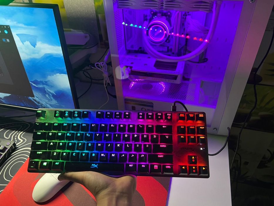 Продам клавиатуру Hyperx origin cors