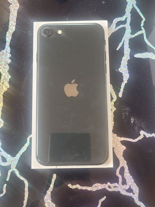 Vand telefon  Iphone SE 2023