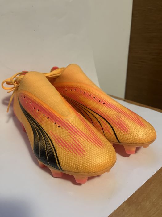 Adidasi puma de fodball