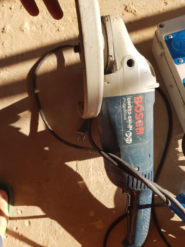 Flex Bosch si tablou electric.