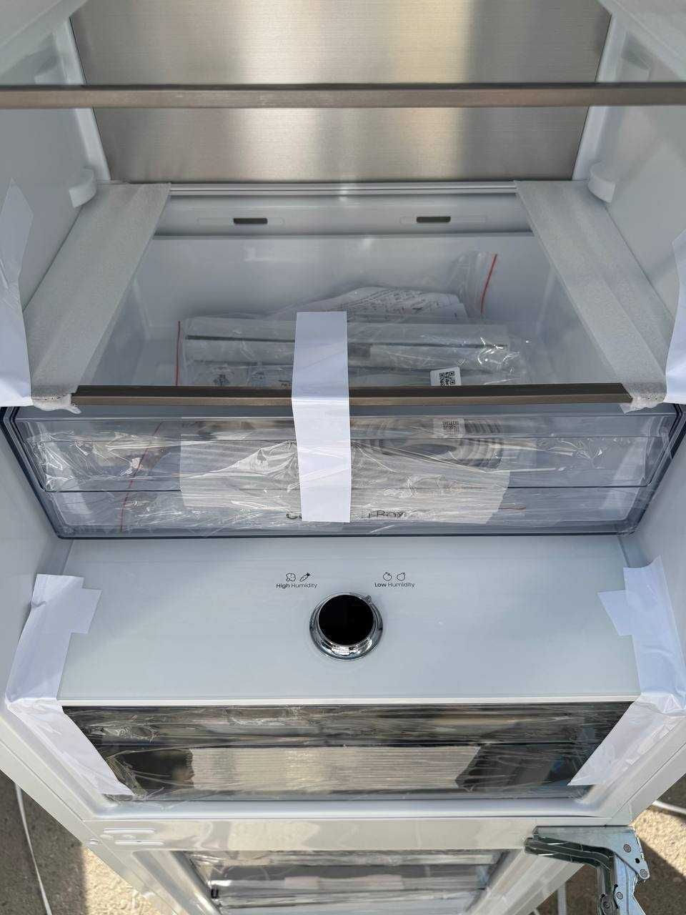 Холодильник встраиваемый Hisense объем 309 л Wi-Fi Metal-Tech Cooling