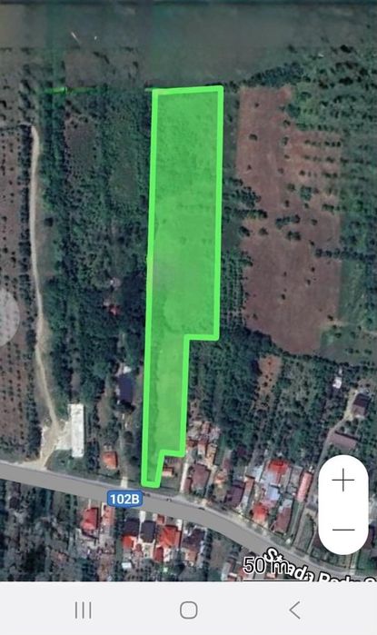 Vând teren intravilan 8000 m²