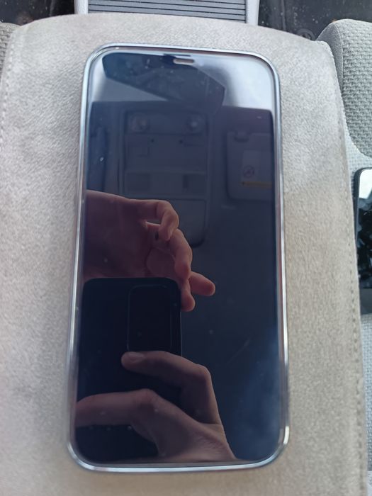 Vând iPhone 12 pro Max