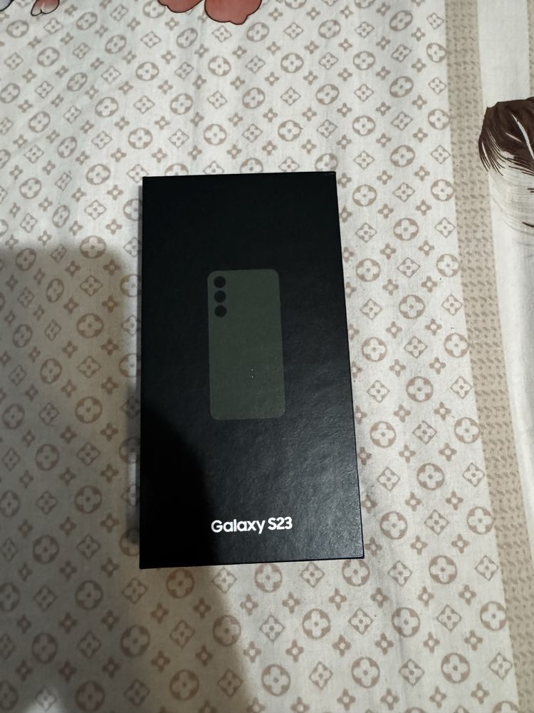 Samsung S23 256gb и часовник Samsung watch 4