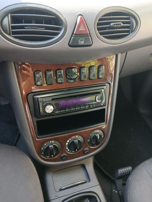 Vand sau schimb Mercedes a clsss