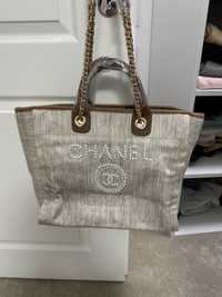 Geanta Chanel noua, cu eticheta