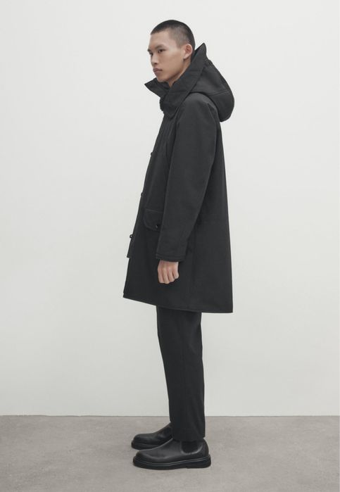 Jacheta parka Massimo Dutti, Studio
