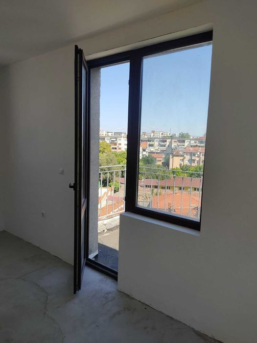 Продава се Двустаен апартамент в Пловдив, Център - 80 кв.м за 1875 €/кв.м - Снимка #4