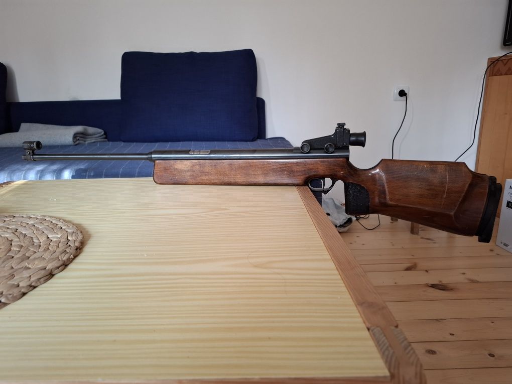 Продавам въздушна пушка Haenel 312