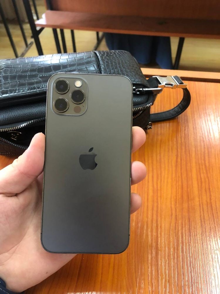 Iphone 12 pro ideyal holatda