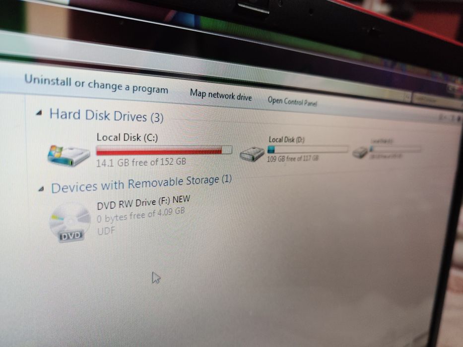 Vând laptop Sony Vaio i3