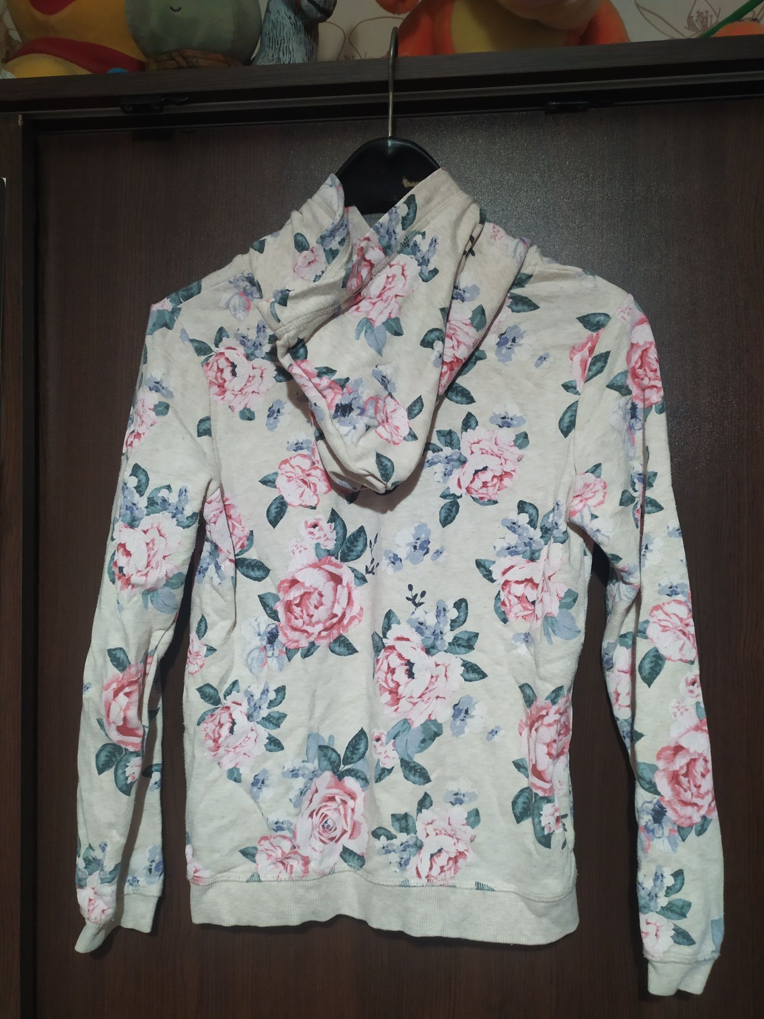 Пуловер на Hrry Potter, Суичъри и блуза на H&M