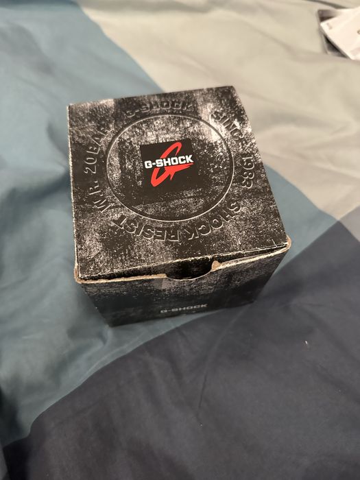 Часовник g-shock