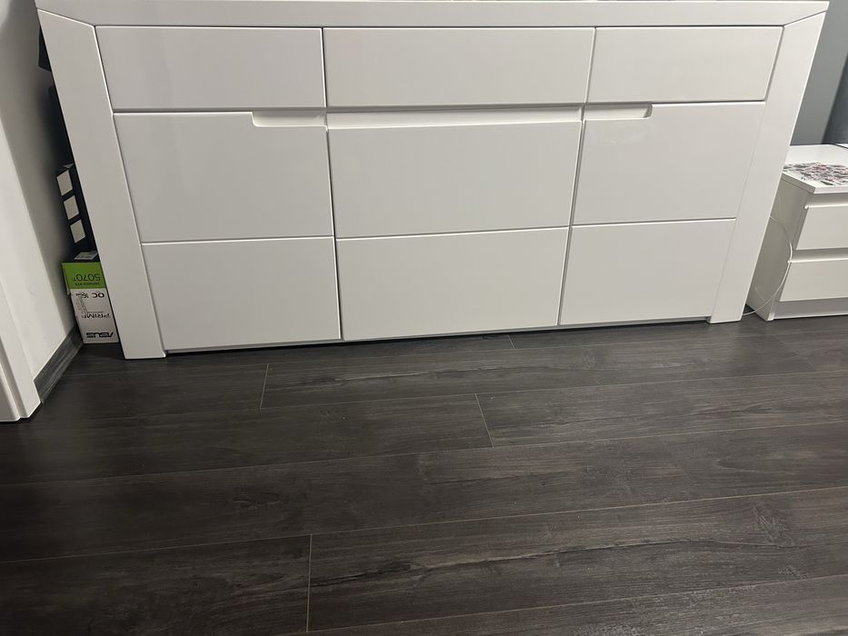 Comoda mdf lucios momax 170x50x83