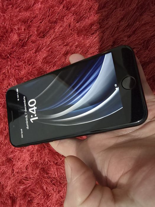 -Iphone SE II, 64Gb, 4Ram, bat: 76%, Negru, stare foarte buna, doar te