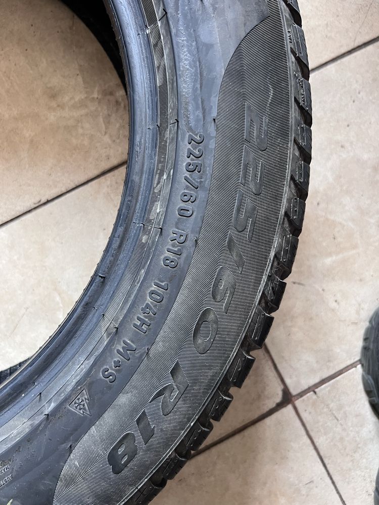 225/60 r18 pirelli de iarna runflat - dot 2020 -200 lei buc